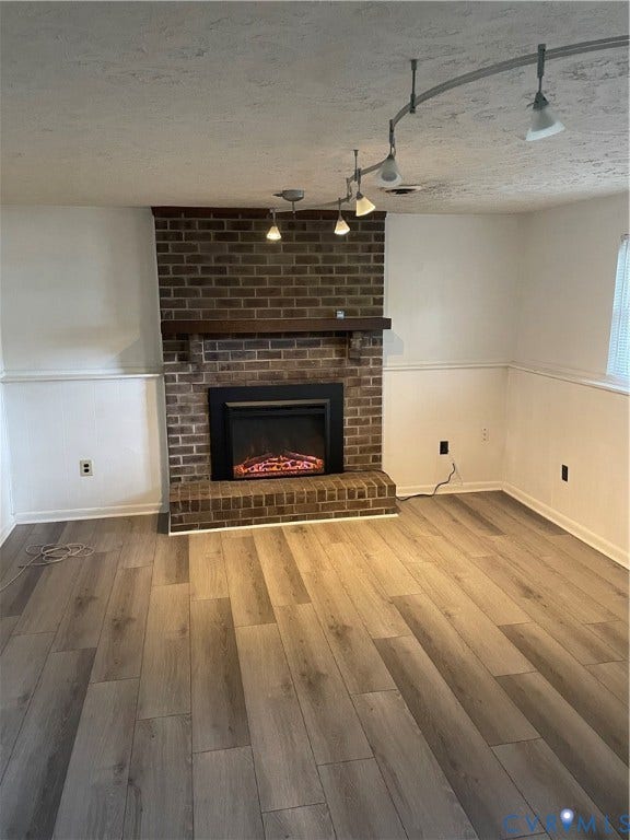 10524 Seacliff Lane, Chestnut Hills, North Chesterfield, VA 23236 New LVP flooring