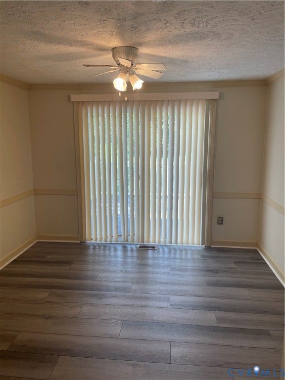 10524 Seacliff Lane, Chestnut Hills, North Chesterfield, VA 23236 New LVP flooring