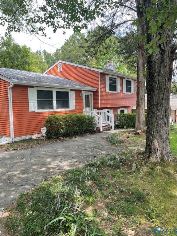 10524 Seacliff Lane, Chestnut Hills, North Chesterfield, VA 23236 2 driveways