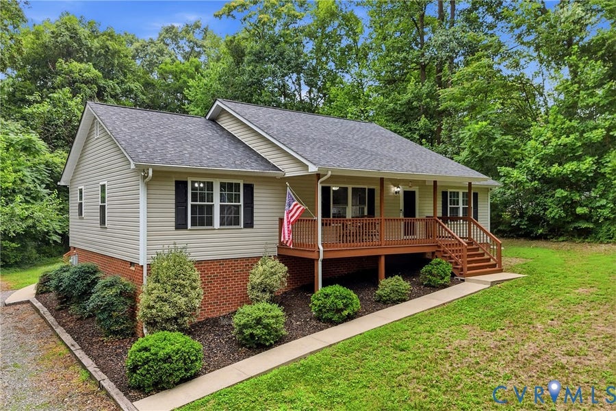 Property photo for 10009 Holly Road, Mechanicsville, VA
