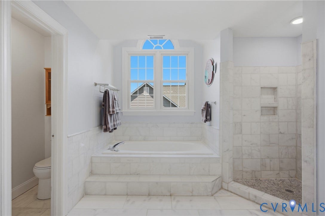 6212 Winsted Court, Wyndham, Glen Allen, VA 23059 The Majestic Soaking Tub and there is a Water Closet too