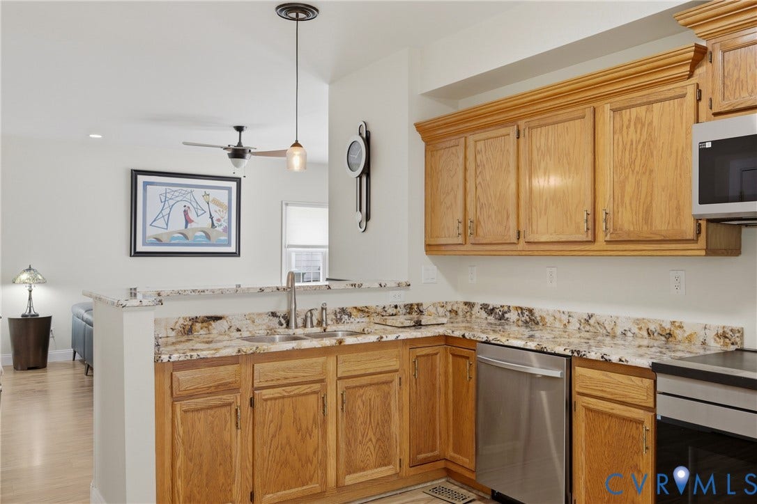 6212 Winsted Court, Wyndham, Glen Allen, VA 23059 Open to the Family Room and Pendant Light over the Breakfast Bar