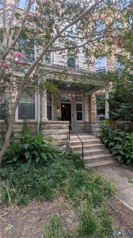 1620 Grove Avenue, #1, Richmond, VA 23220 1620 Grove Avenue, #1, Richmond, VA 23220
