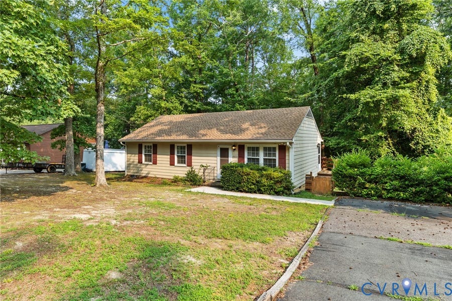 Property photo for 10272 Ronaldton Road, North Chesterfield, VA