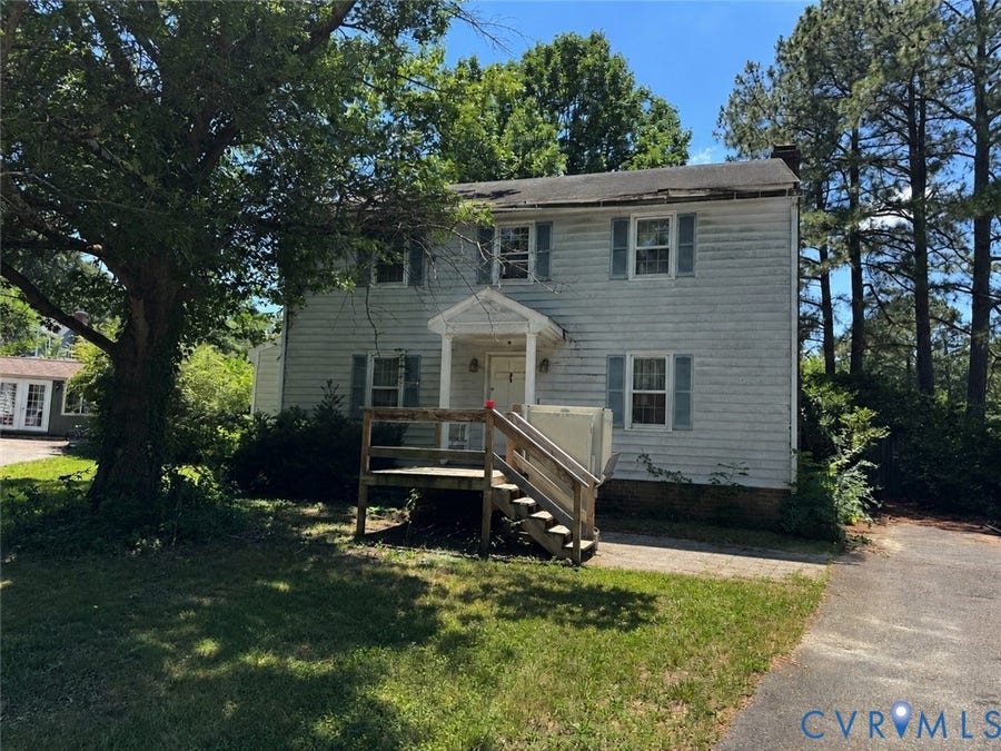 Property photo for 10639 Looking Glass Road, North Chesterfield, VA
