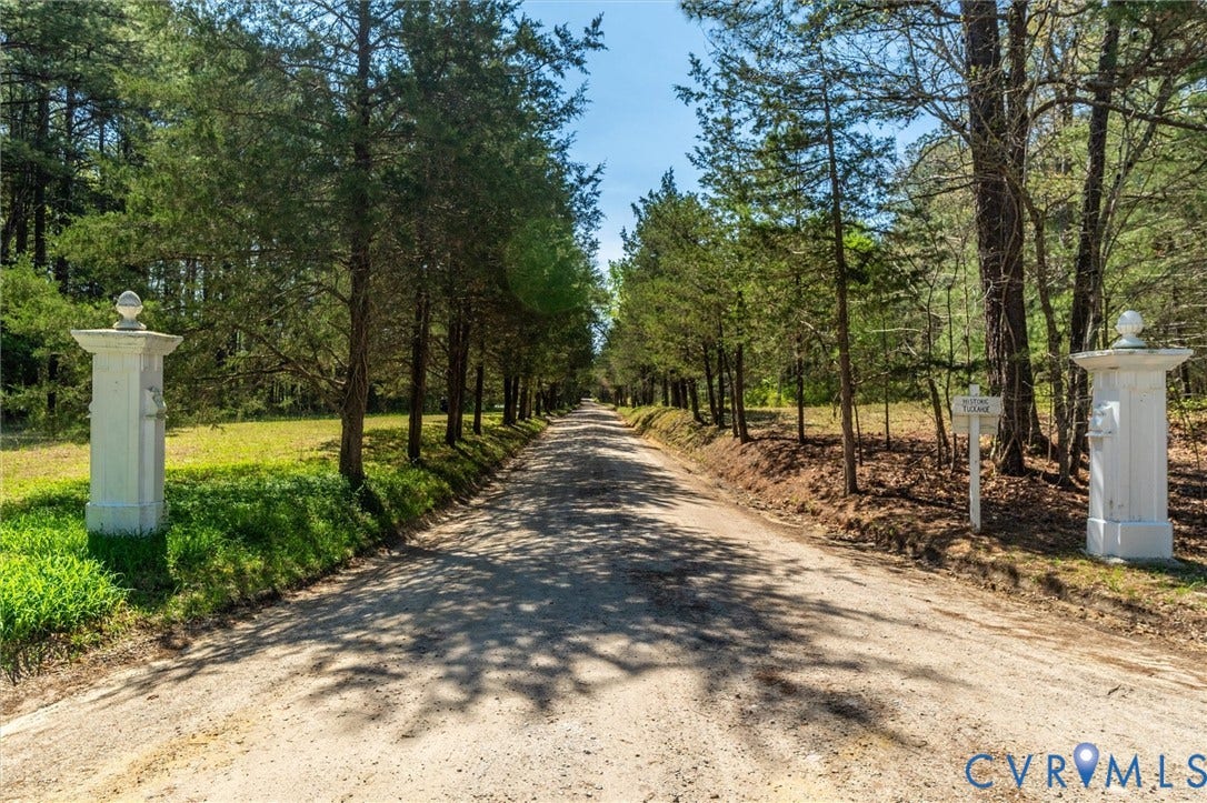12601 River Rd, Goochland, VA 23238