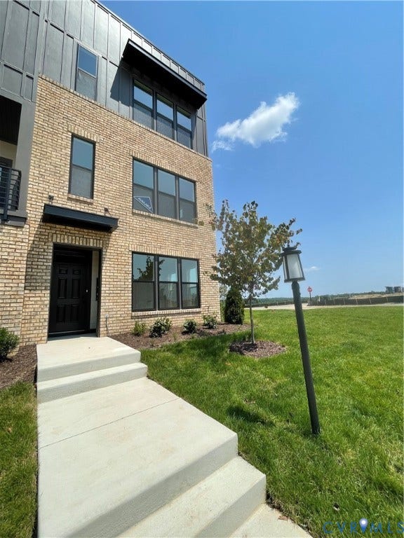 Sneak Peek! Here's a look at the beautiful finishes in 16104 Esteem Way!