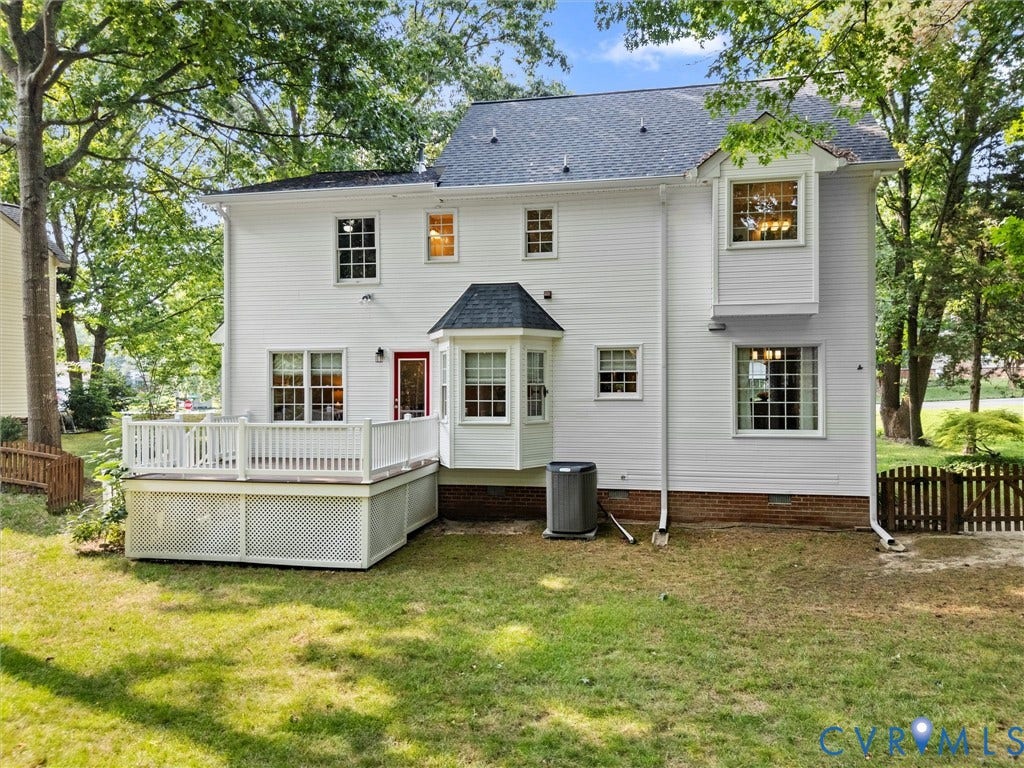 13915 Highpaige Way, Stoney Glen West, Chester, VA 23831 White siding exterior featuring a multi-level deck with white railings, bay windows, and a manicured lawn