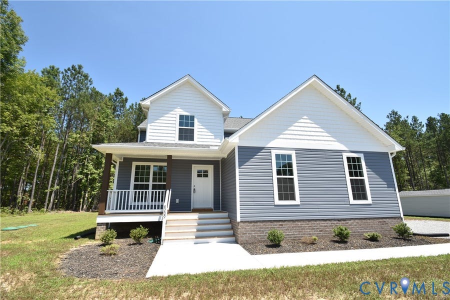 Property photo for 8209 Grantham Woods Way, Henrico, VA