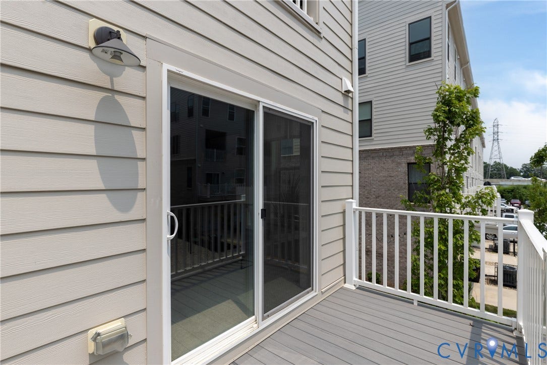 1041 N Lombardy Street, #A, Carver Square, Richmond, VA 23220 Private outdoor balcony featuring composite decking & white railings