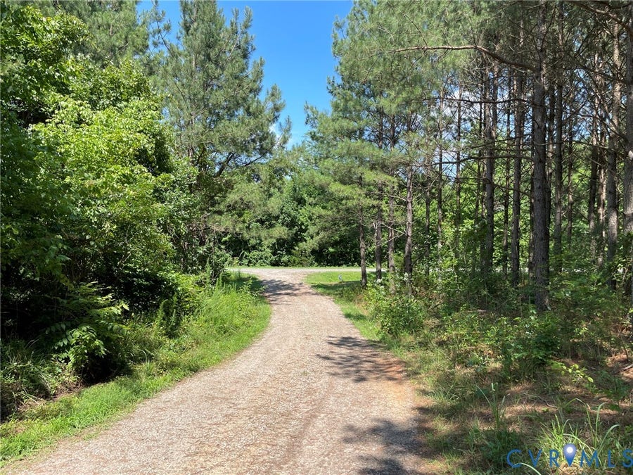 Property photo for 1 Deer Run Road, Blackstone, VA