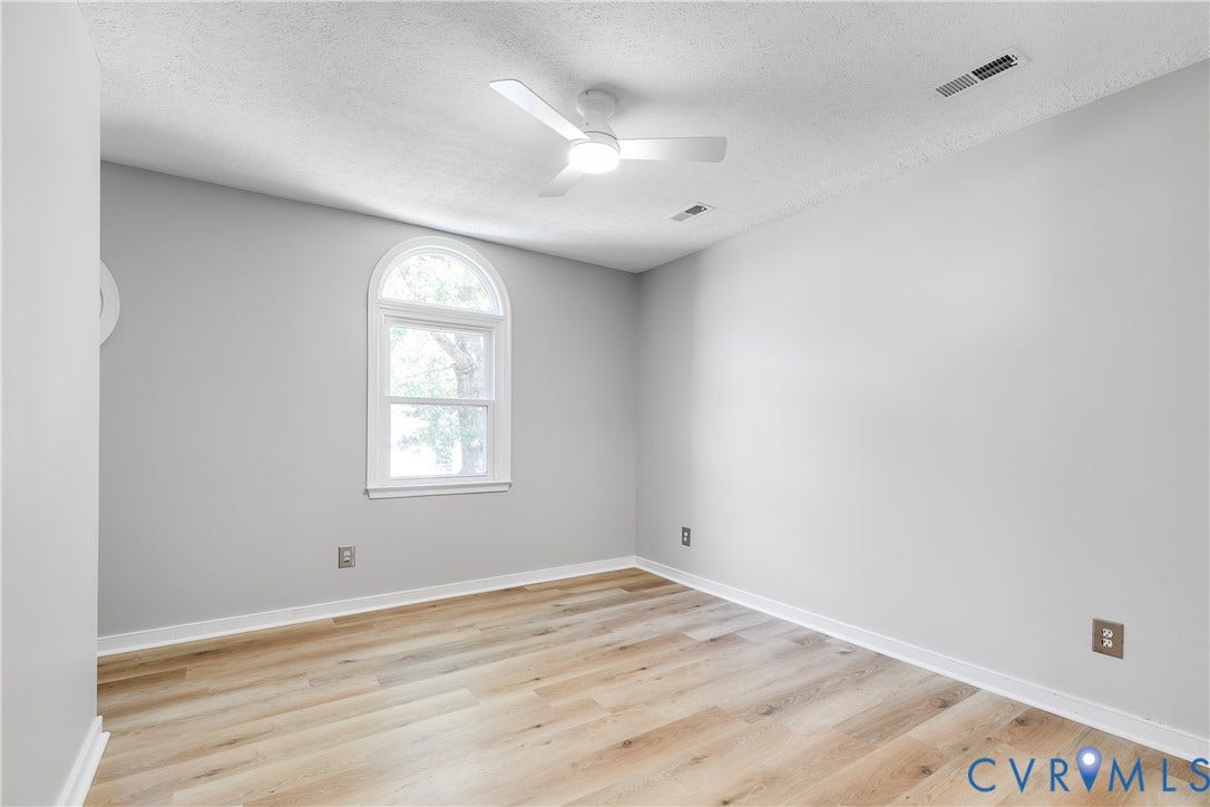 2825 Ashley Glen Drive, Henrico, VA 23233 Fresh with new flooring, walk-in closet and ensuite bathroom.