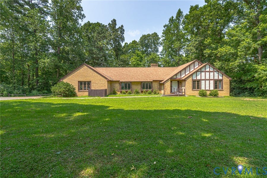 Property photo for 901 Oak Lane, Kilmarnock, VA