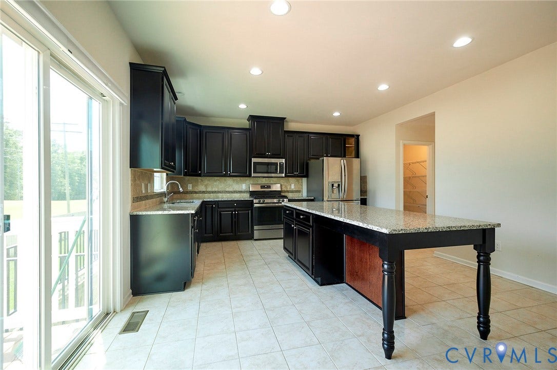 4535 Paxton Glen Court, 3W120, Glen Allen, VA 23059 Kitchen