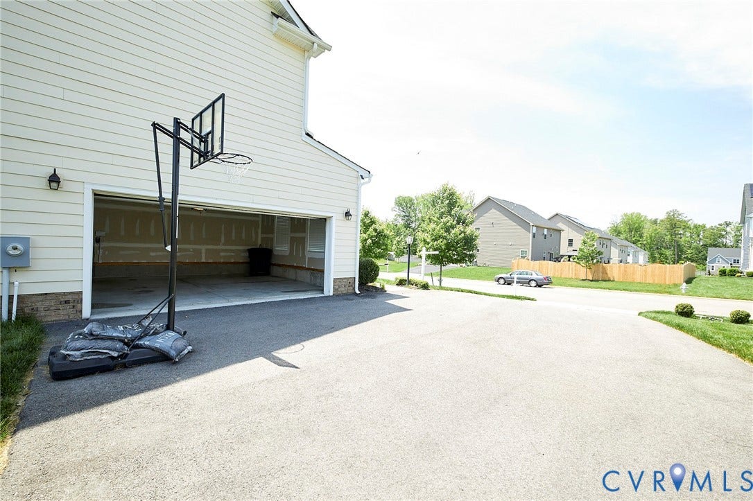 4535 Paxton Glen Court, 3W120, Glen Allen, VA 23059 Garage
