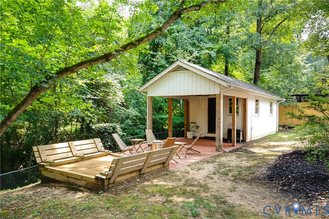 4549 Arrowhead Road, Stratford Hills, Richmond, VA 23235 The detached ADU is perfect for personal or short-term rental needs!