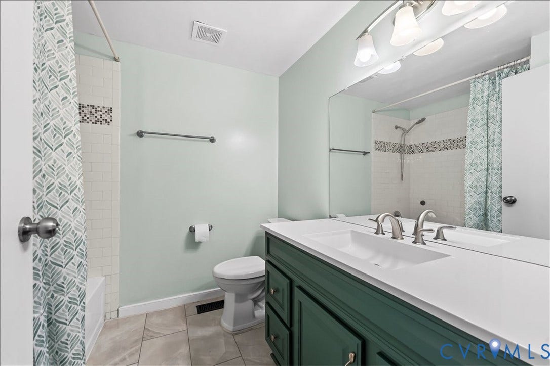 9326 Emmett Road, Glen Allen, VA 23060 Hall Bath