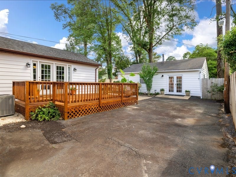6219 Monument Avenue, St. Mary's Area, Richmond, VA 23226 Large rear deck. Additional off street parking.