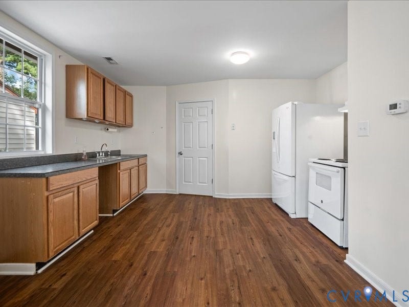 6219 Monument Avenue, St. Mary's Area, Richmond, VA 23226 Guest cottage Kitchen