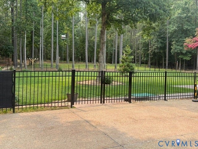 12124 Glen Kilchurn Drive, Chesterfield, VA 23838 Back yard