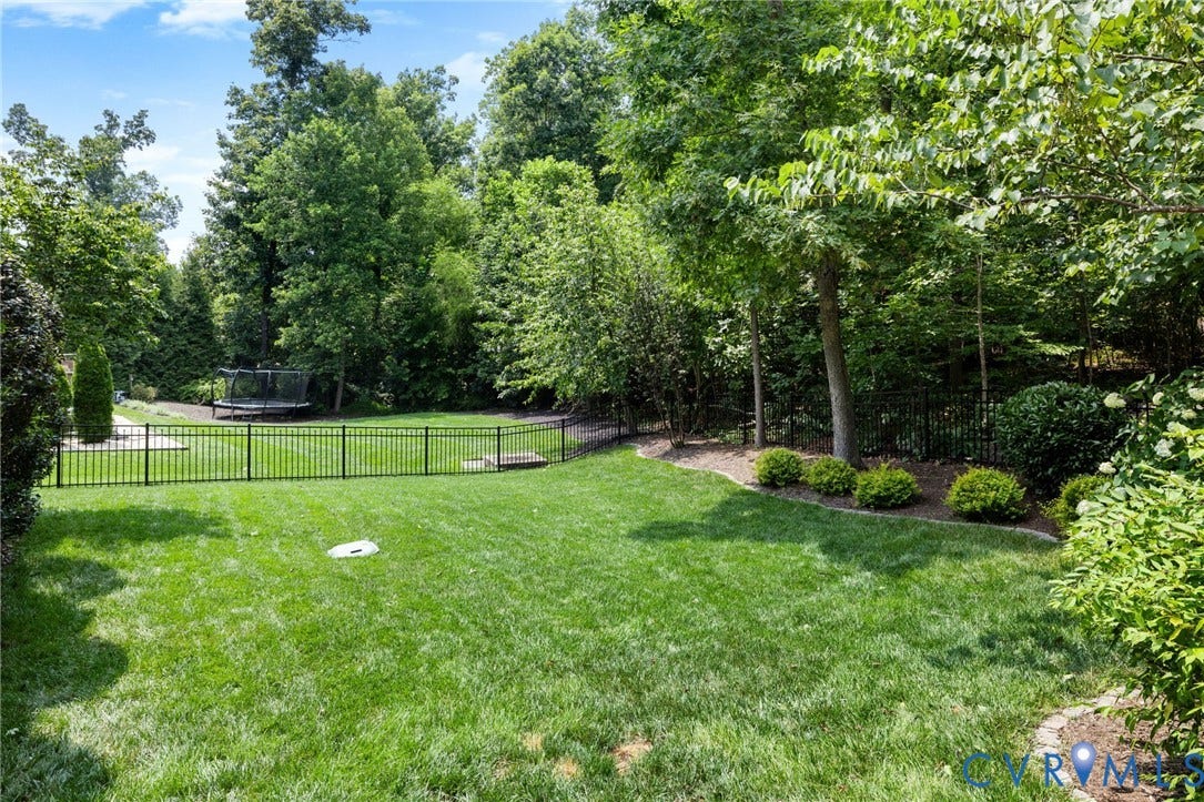 15918 Drumone Road, Hallsley, Midlothian, VA 23112 Yard
