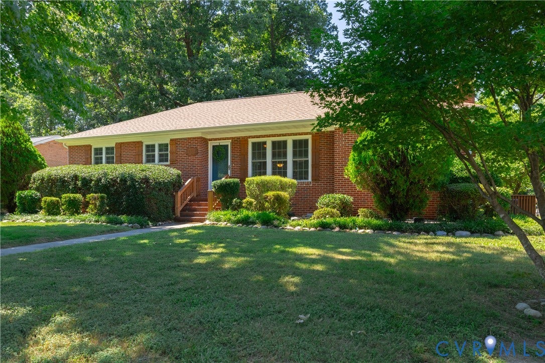704 Forestview Drive, Colonial Heights, VA 23834 Front house