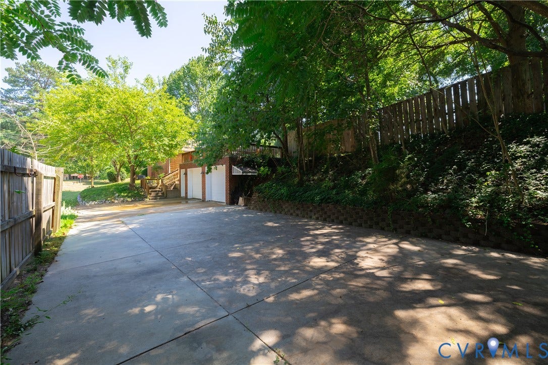 704 Forestview Drive, Colonial Heights, VA 23834 704 Forestview Drive, Colonial Heights, VA 23834
