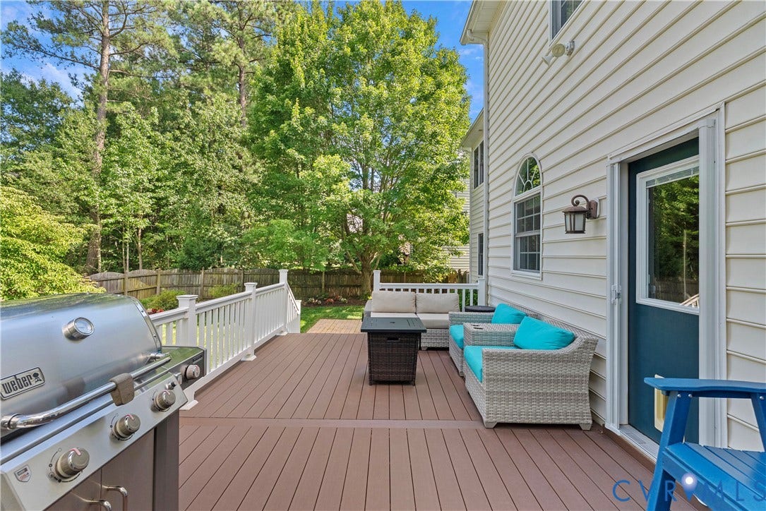 5009 Sadler Place Terrace, Glen Allen, VA 23060 Spacious composite deck with access from kitchen