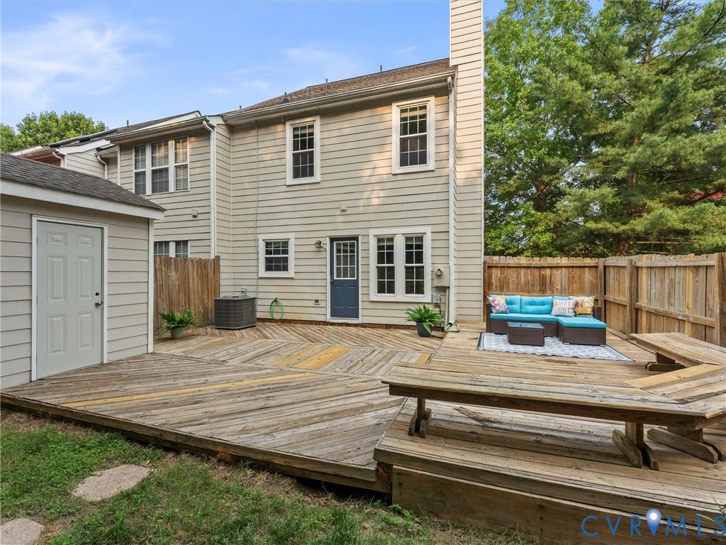 10100 Robin Lee Lane, Laurel Lakes, Glen Allen, VA 23060 10100 Robin Lee Lane, Laurel Lakes, Glen Allen, VA 23060