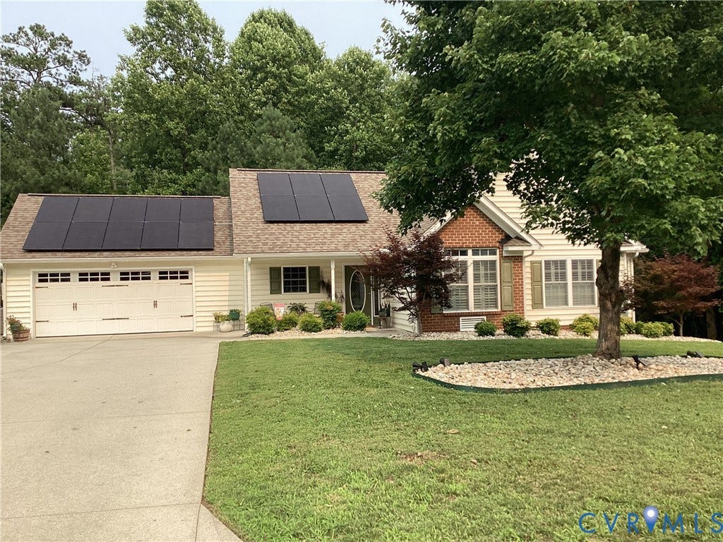 11611 Hillside Road, Chester, VA 23831 Ranch Style Home with Attached Oversized 2 Car Garage
