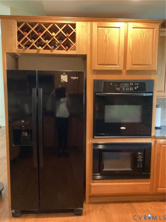 11611 Hillside Road, Chester, VA 23831 Built Ins include Microwave Oven, Baking Oven, Wine Storage over fridge as well.