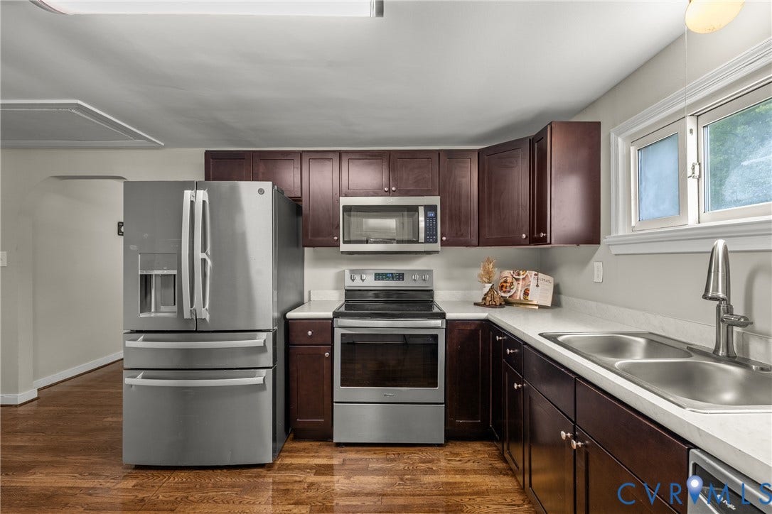 16105 Pauline AVE, Chester, VA 23831