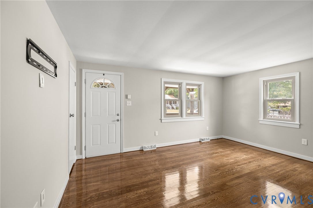 16105 Pauline AVE, Chester, VA 23831