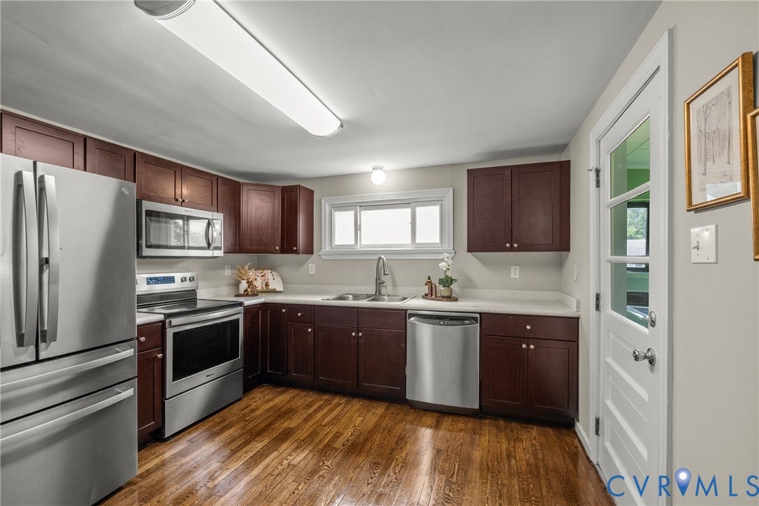 16105 Pauline AVE, Chester, VA 23831