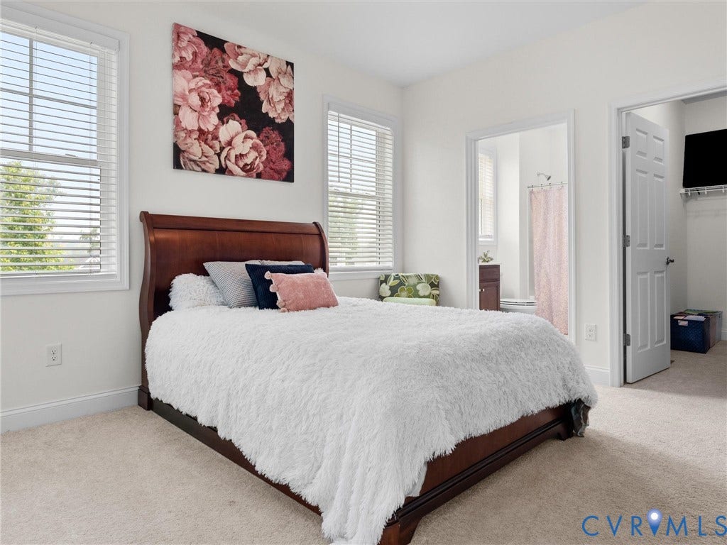 6642 Stonewolf Court, Moseley, VA 23120 1st Floor Bedroom Suite with Ensuite Bathroom and Walk-in closet