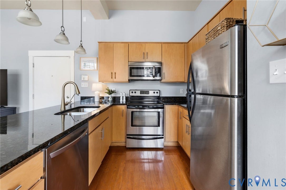2318 Herbert Hamlet Alley, #U4, Richmond, VA 23220 Efficient space for storage and and lots of counterspace to enjoy your daily cooking...