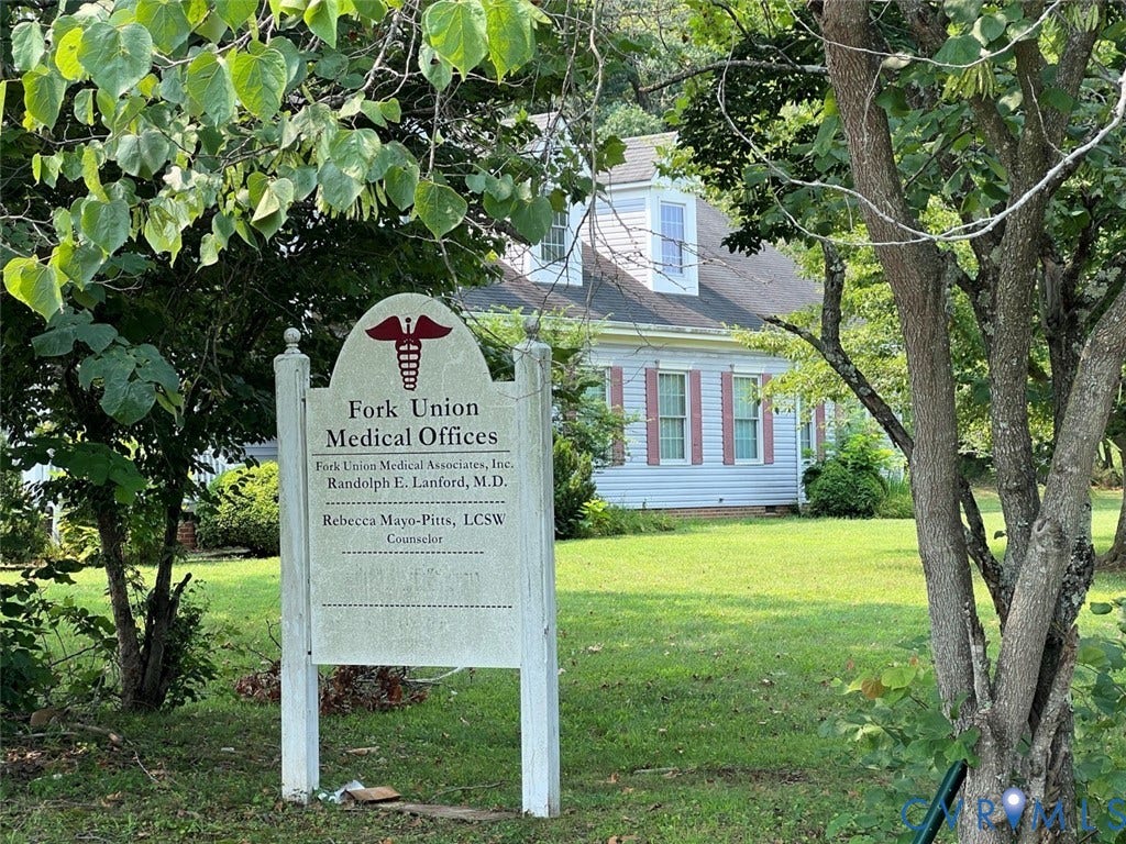 4064 James Madison Highway, Fork Union, VA 23055 Established commercial signage for medical offices