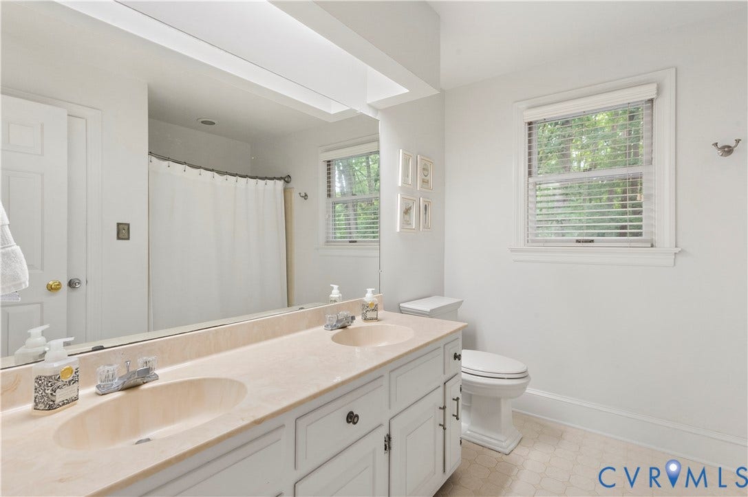 1905 Tunbridge Drive, Henrico, VA 23238 Dual vanity with under-mount sinks and a light-toned countertop