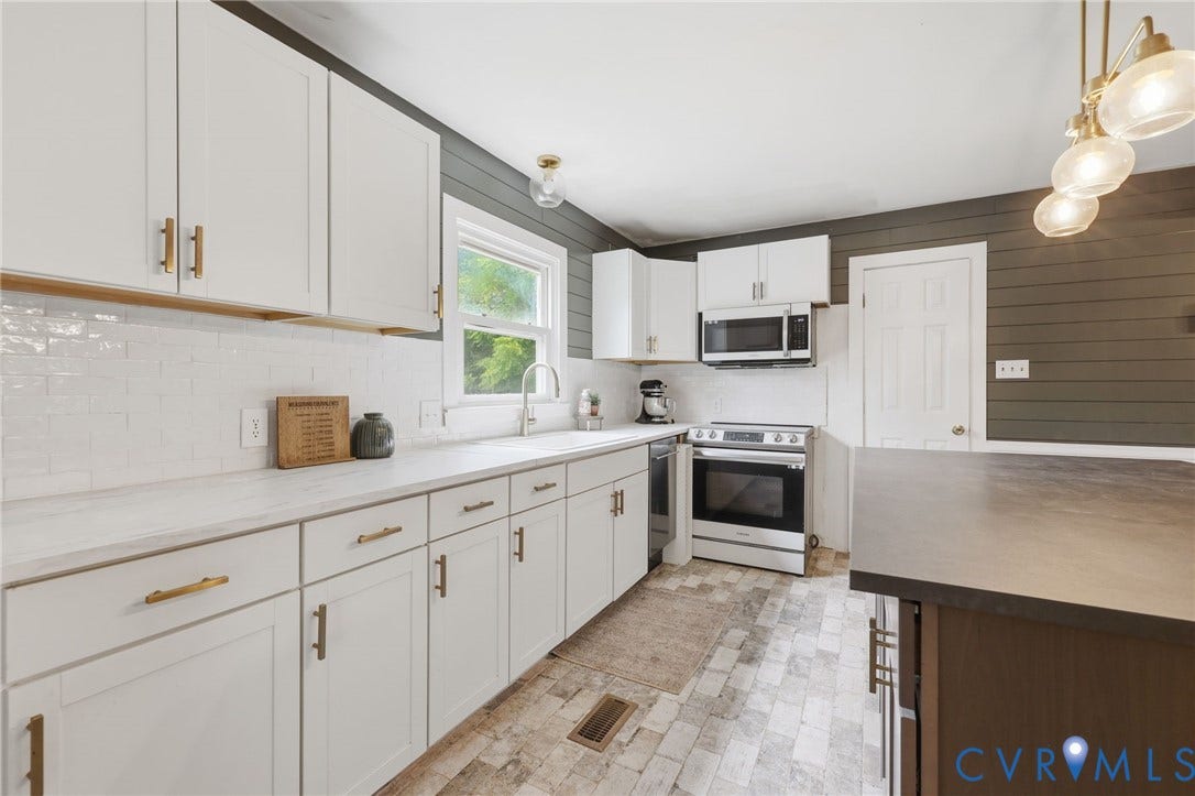 1669 Huguenot Trail, Eastern Powhatan, Powhatan, VA 23139 Tile Floor & Backsplash
