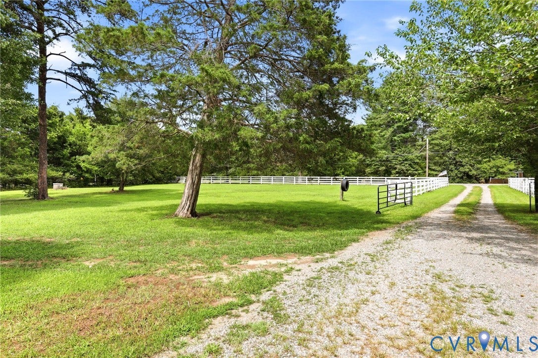 1669 Huguenot Trail, Eastern Powhatan, Powhatan, VA 23139 Driveway with Gate