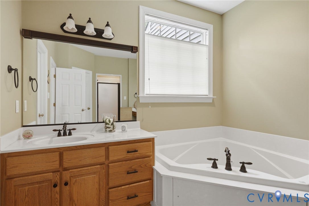 Jetted Garden Tub