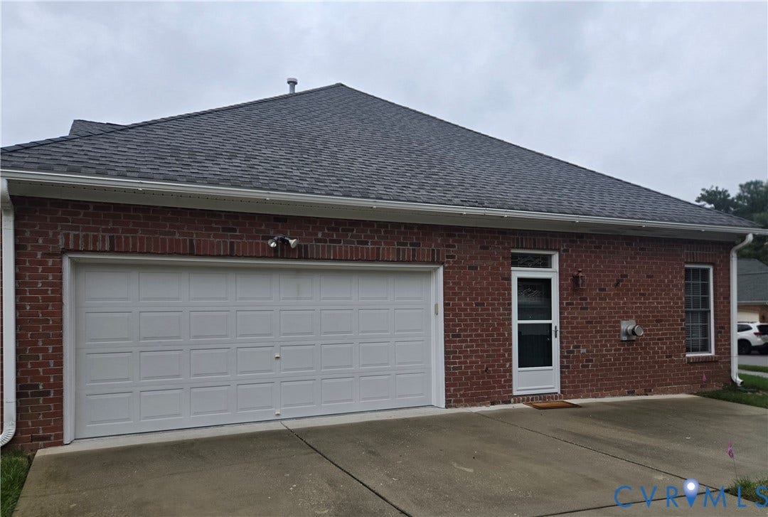 4401 Village Garden Circle, Chester, VA 23831 No steps to enter the home from rear.