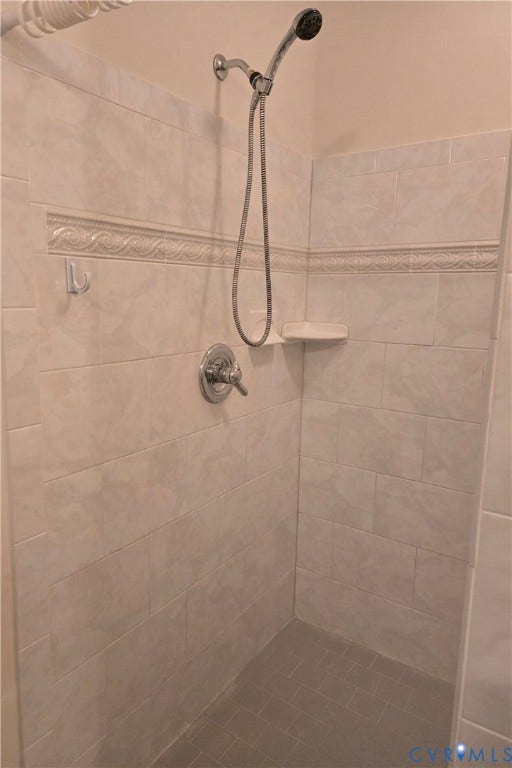 4401 Village Garden Circle, Chester, VA 23831 Ceramic tile shower
