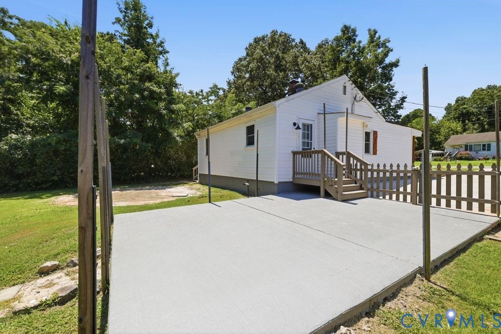 15911 Edgewood Drive, Chester, VA 23831