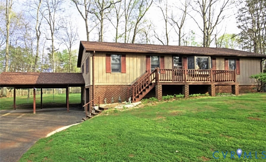 Property photo for 79 Jefferson Drive, Palmyra, VA