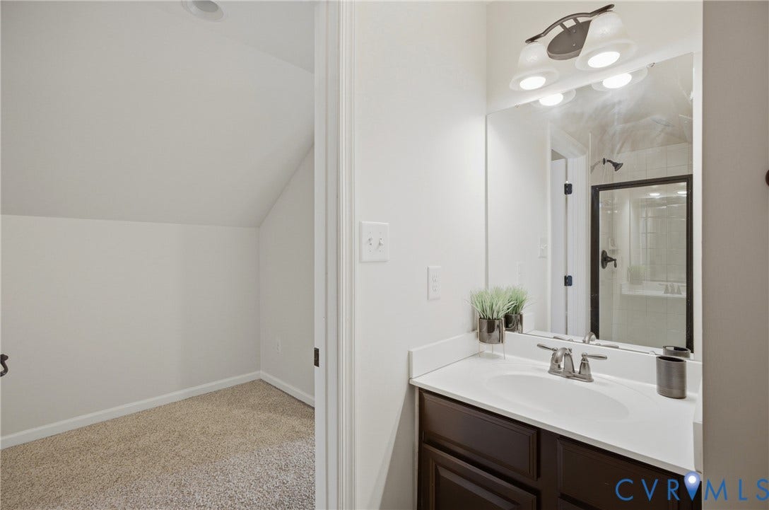 1819 White Mountain Drive, Mount Blanco On The James, Chester, VA 23836 3rd floor full bathroom