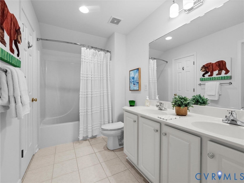 2214 Founders View Lane, Fb Golf Villas, Powhatan, VA 23113 Jack and Jill Bathroom