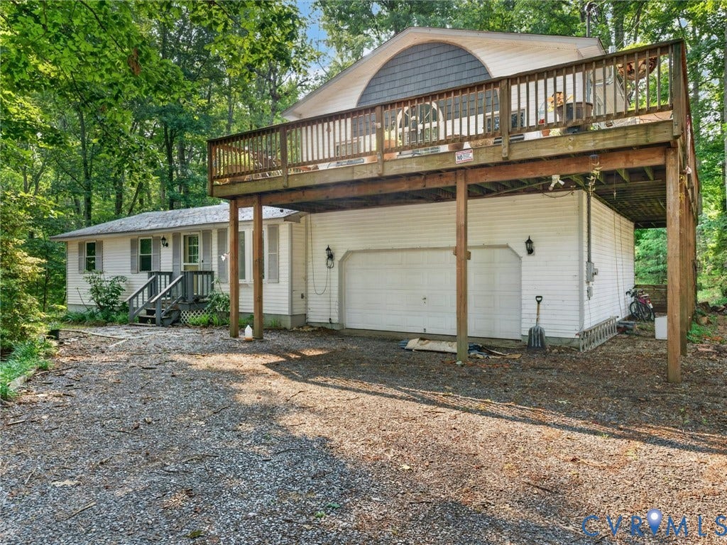 64 Lakeside Drive, Columbia, VA 23038