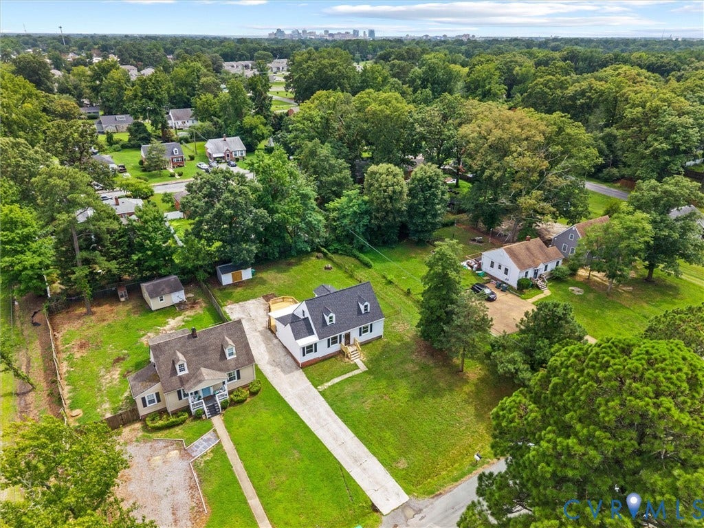 507 Grayson Avenue, Richmond, VA 23222 Aerial perspective showcasing a residential property with ample green space