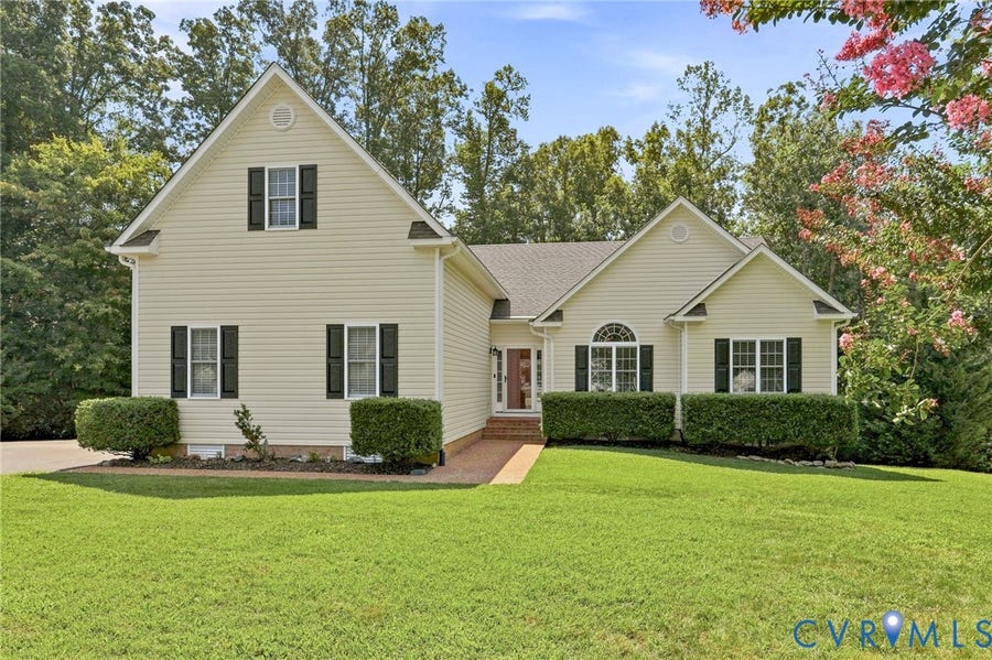 Property photo for 9125 Penny Bridge Place, Midlothian, VA